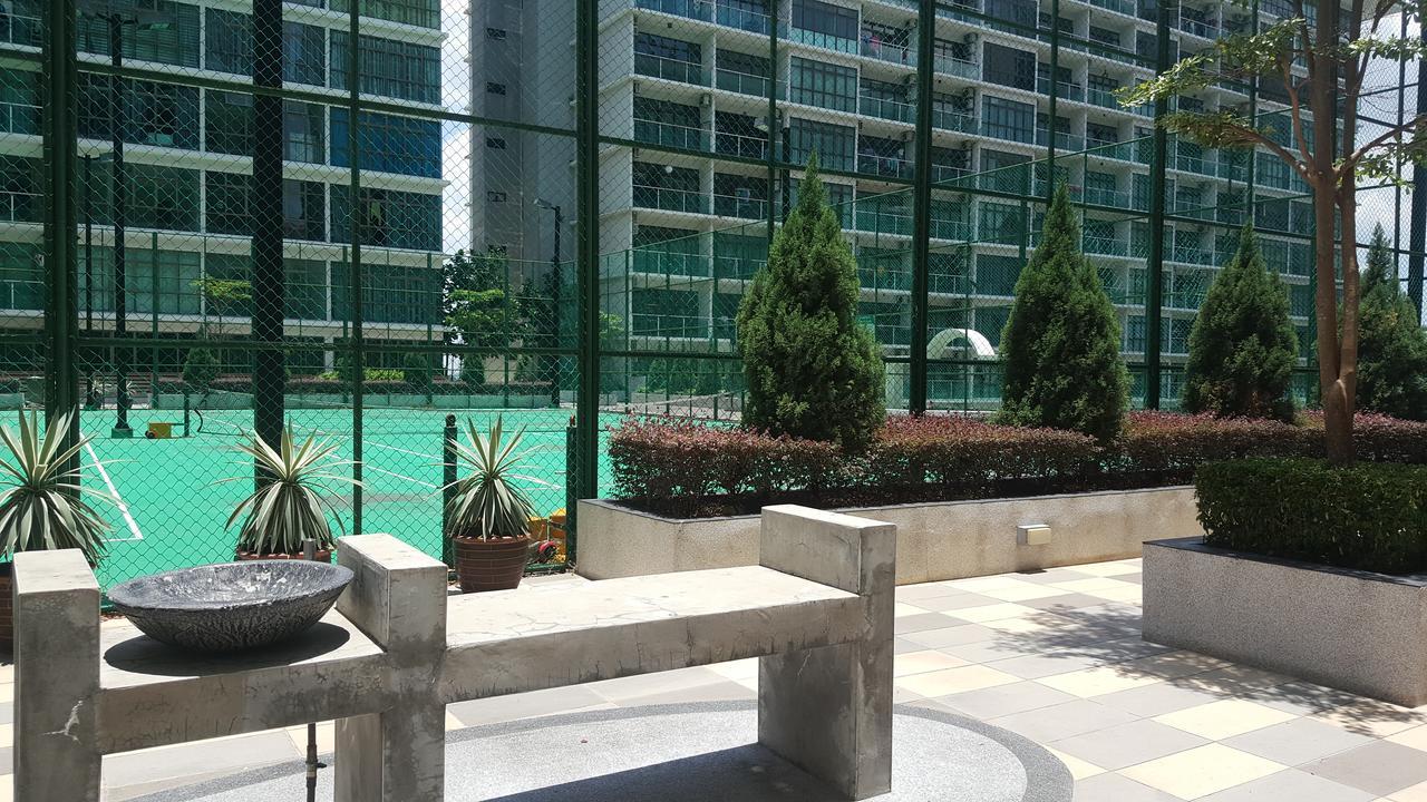 Austin Palazio Apartment Джохор-Бару Екстер'єр фото